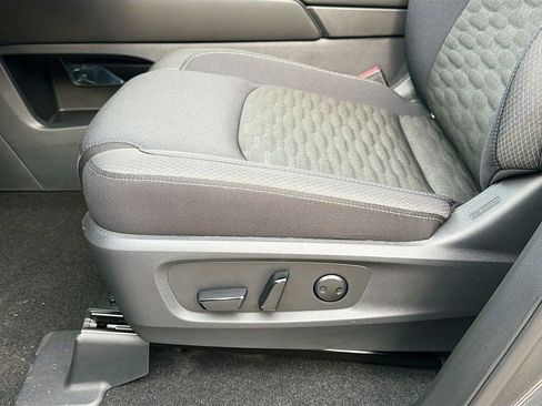 New 2025 Nissan Pathfinder SV w/ Black Appearance Package image 20