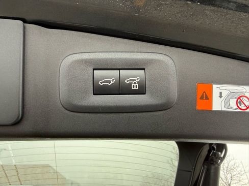 Used 2023 Lexus RZ 450e Premium w/ Technology Package image 18