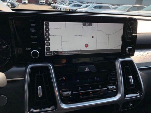 Used 2022 Kia Sorento SX image 25