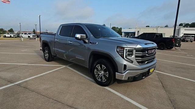 Certified 2025 GMC Sierra 1500 SLT RWD image 2