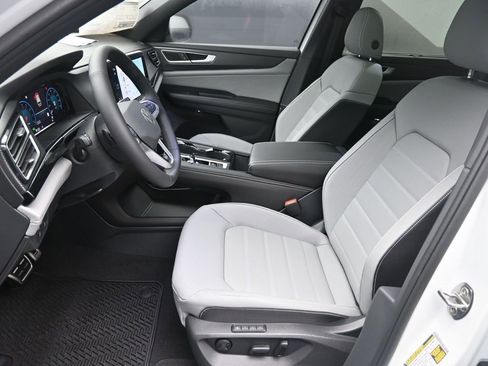 New 2026 Volkswagen Atlas Cross Sport SEL R-Line image 18