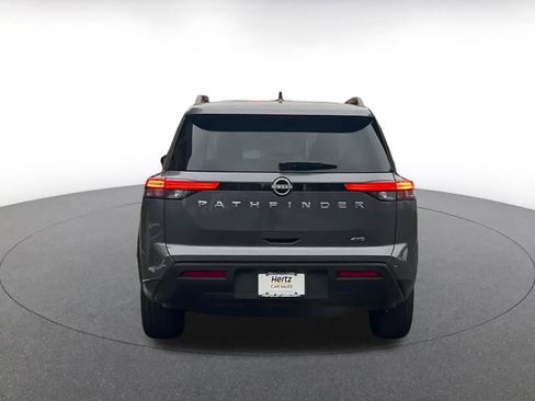 Used 2025 Nissan Pathfinder SV image 12