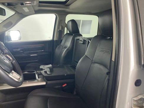 Used 2015 RAM 2500 Laramie w/ Convenience Group image 10