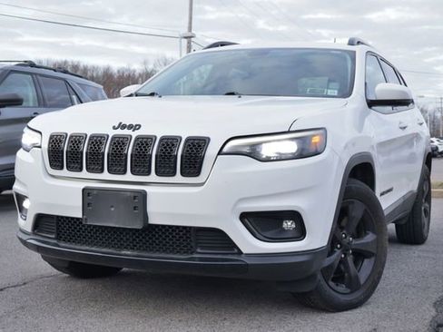 Used 2019 Jeep Cherokee Latitude Plus image 1