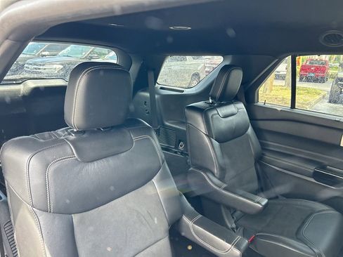 Used 2023 Ford Explorer ST image 46