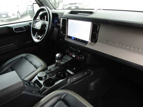 Used 2025 Ford Bronco Outer Banks AWD/4WD image 34