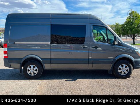 Used 2015 Mercedes-Benz Sprinter 2500 image 6
