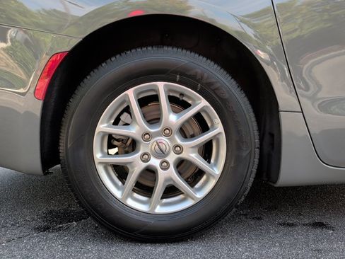 Used 2025 Chrysler Pacifica Select FWD image 30