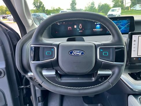 New 2027 Ford Expedition Platinum AWD/4WD image 17