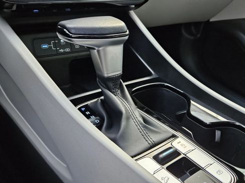 Certified 2025 Hyundai Tucson SEL image 12