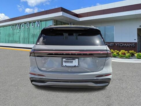 New 2026 Lincoln Nautilus Reserve w/ Jet Appearance Package image 5