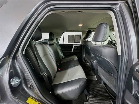 Used 2017 Toyota 4Runner SR5 Premium image 25