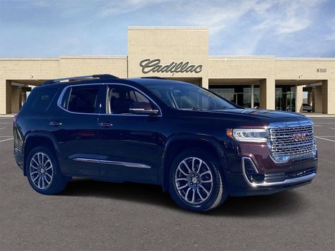 Used 2021 GMC Acadia Denali w/ Denali Technology Package image 3