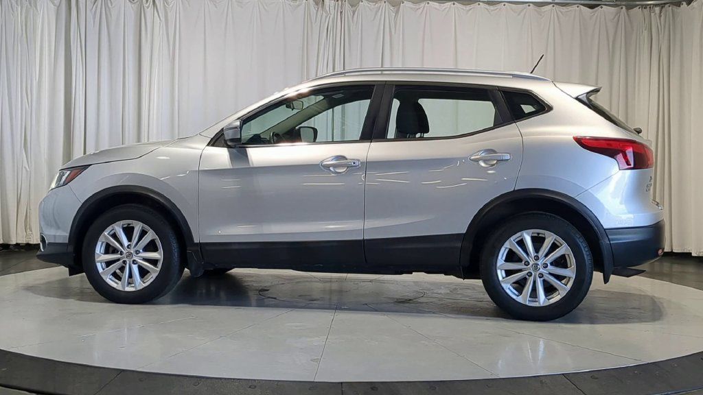 Used 2017 Nissan Rogue Sport SV w/ SV All-Weather Package AWD/4WD image 6