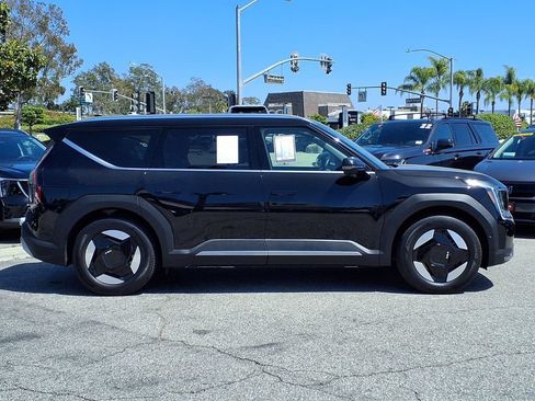 Used 2026 Kia EV9 Wind AWD/4WD image 6
