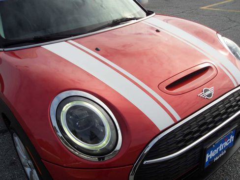 Used 2022 MINI Cooper Clubman S image 9