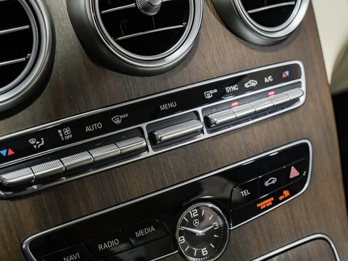 Used 2021 Mercedes-Benz C 300 4MATIC Sedan image 23