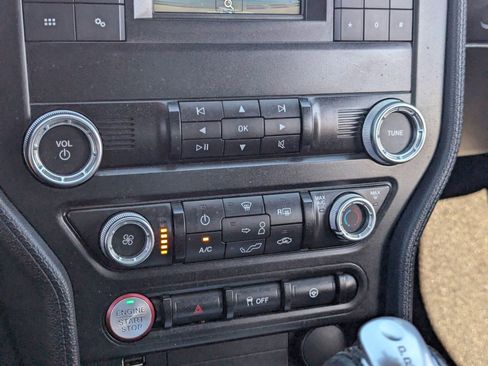 Used 2019 Ford Mustang Coupe image 21