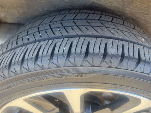 Used 2017 Toyota Corolla SE w/ SE Premium Package image 40