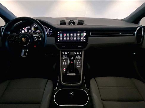 Used 2023 Porsche Cayenne Turbo S image 17
