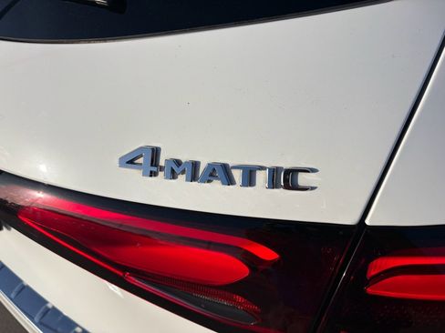 Used 2023 Mercedes-Benz GLC 300 4MATIC image 29