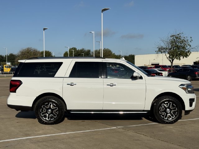 Used 2022 Ford Expedition Max Limited RWD image 3