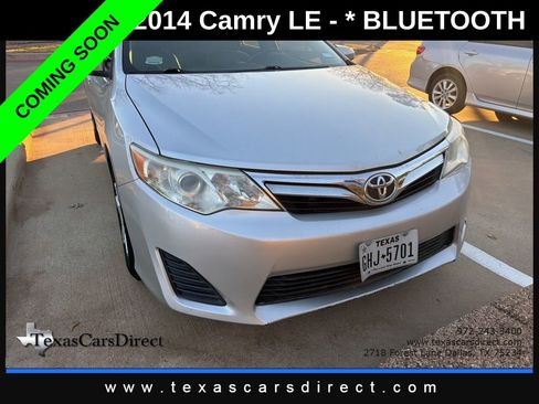 Used 2014 Toyota Camry LE image 1