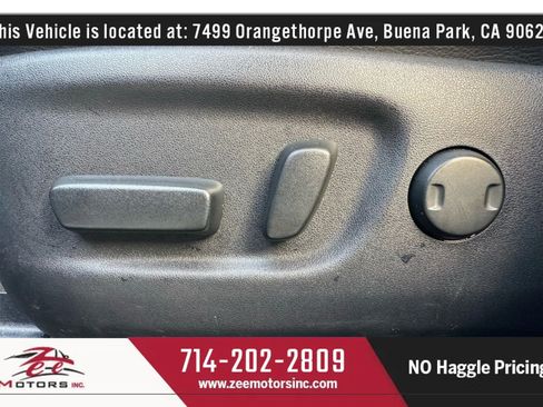 Used 2017 Toyota RAV4 Limited FWD image 42