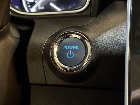 Used 2021 Toyota Avalon XSE image 17