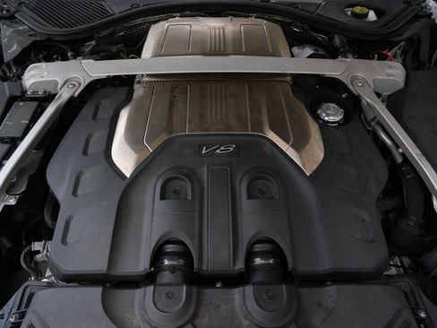 Used 2022 Bentley Flying Spur V8 image 25