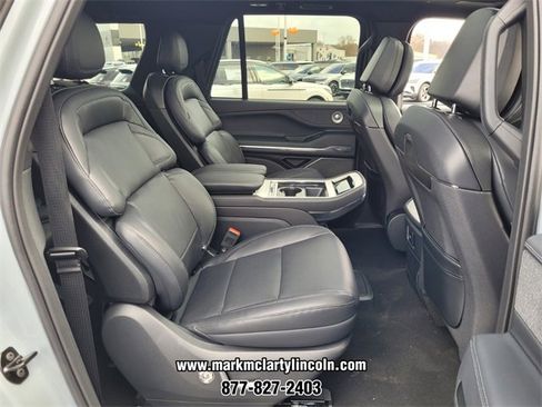 New 2025 Lincoln Navigator L Reserve w/ Jet Appearance Package image 11