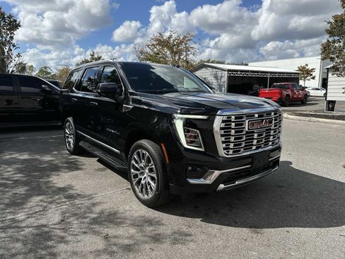 Certified 2025 GMC Yukon Denali image 8