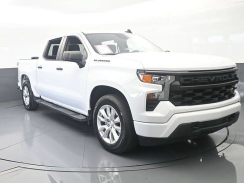 Used 2024 Chevrolet Silverado 1500 Custom RWD image 9