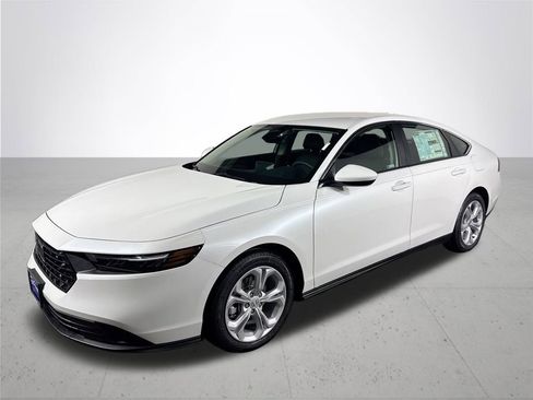New 2025 Honda Accord LX image 2