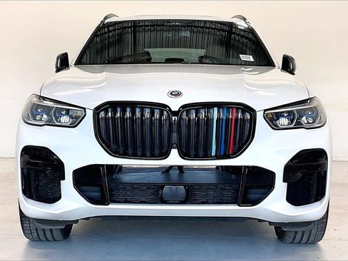 Used 2023 BMW X5 M50i w/ Executive Package image 3