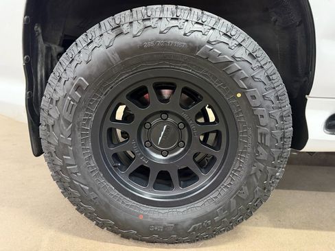 Used 2016 Lexus GX 460 image 35