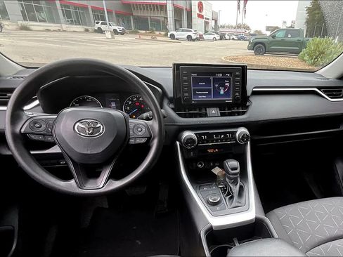 Used 2022 Toyota RAV4 XLE w/ Convenience Package AWD/4WD image 16