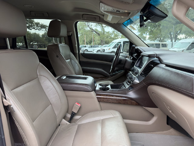 Used 2020 Chevrolet Tahoe LT w/ Luxury Package RWD image 15