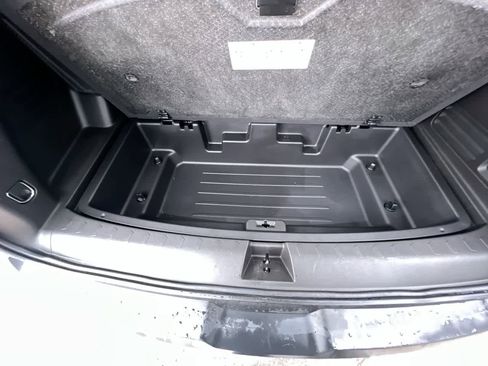 Used 2023 Chevrolet Traverse RS image 26