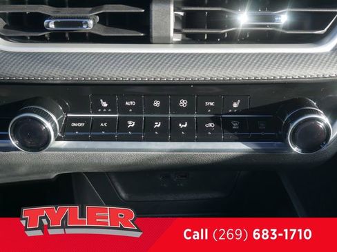 New 2026 Chevrolet Equinox LT w/ Convenience Package II image 31