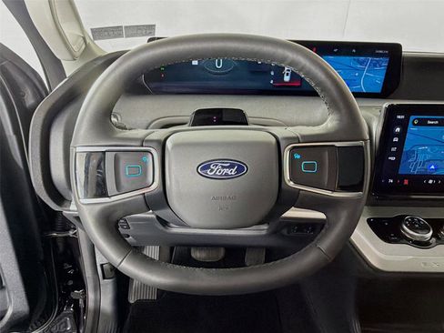 Used 2025 Ford Expedition Max Active image 12