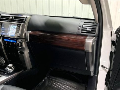 Certified 2024 Toyota 4Runner Limited AWD/4WD image 17