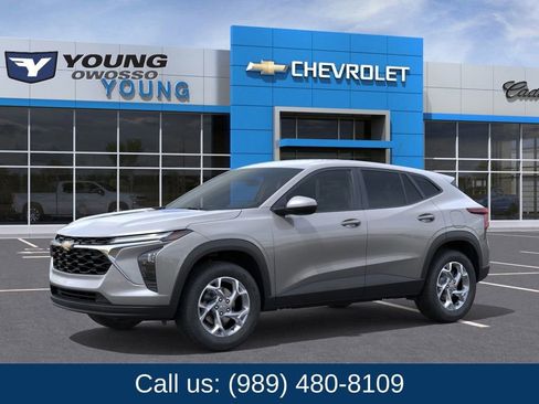 New 2026 Chevrolet Trax LS w/ LS Convenience Package image 2