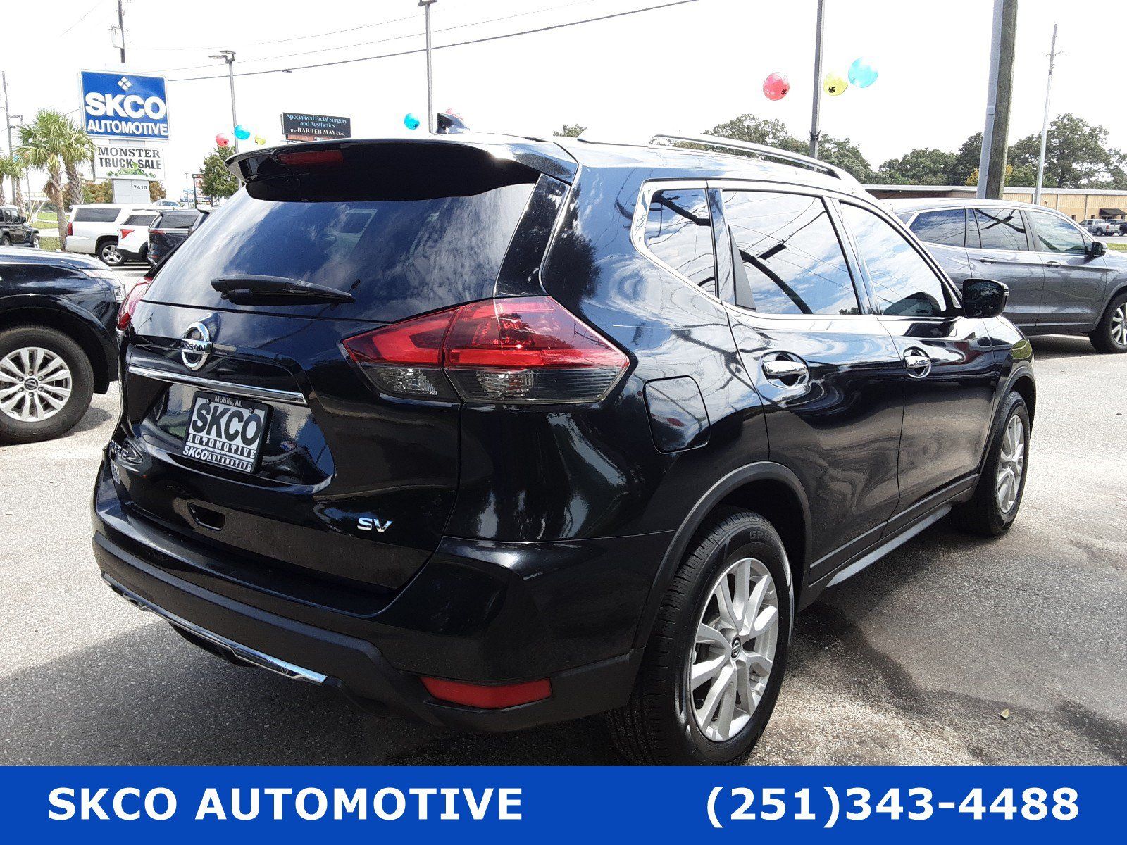 Used 2018 Nissan Rogue SV FWD image 5