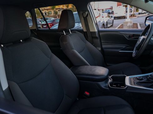 Used 2023 Toyota RAV4 LE image 21