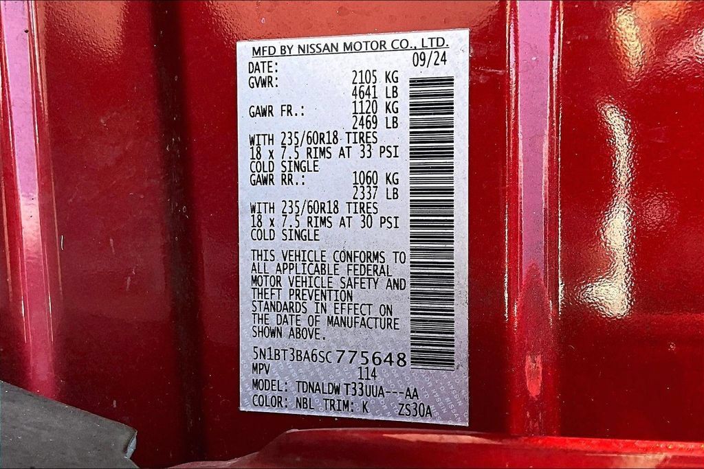 Used 2025 Nissan Rogue SV FWD image 18