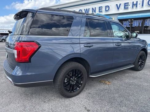 Used 2022 Ford Expedition XLT image 5
