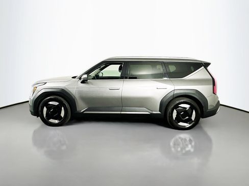 Used 2024 Kia EV9 Wind AWD/4WD image 4