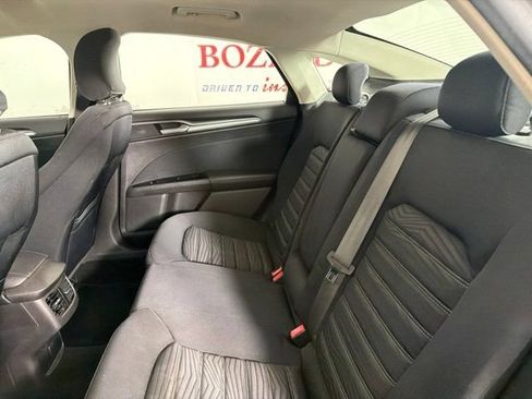 Used 2016 Ford Fusion SE FWD image 23