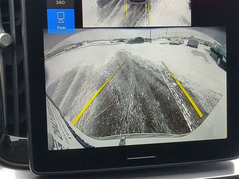 New 2025 Volvo XC90 B5 Plus w/ Protection Package Premier image 30